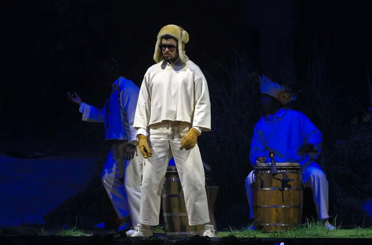 El impactante desafío a la cultura latina: Trump destaca su desacuerdo con la actuación de Bad Bunny en el descanso del Super Bowl