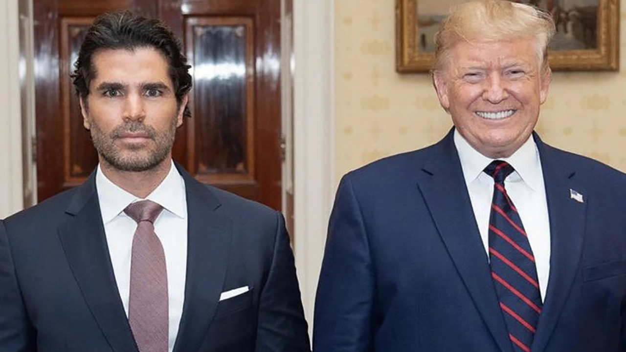 El artista mexicano Eduardo Verástegui recibe sorprendente invitación de mano del presidente estadounidense Donald Trump para celebrar la Navidad en el corazón político del mundo: La Casa Blanca.