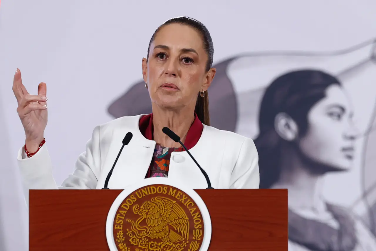 "La presidente municipal de la CDMX destaca la importancia del respeto a las víctimas en el caso del accidentado Tren Interoceánico, sin necesidad de una denuncia formal"